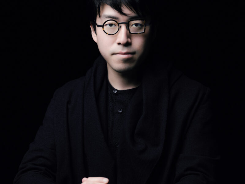 成田悠輔